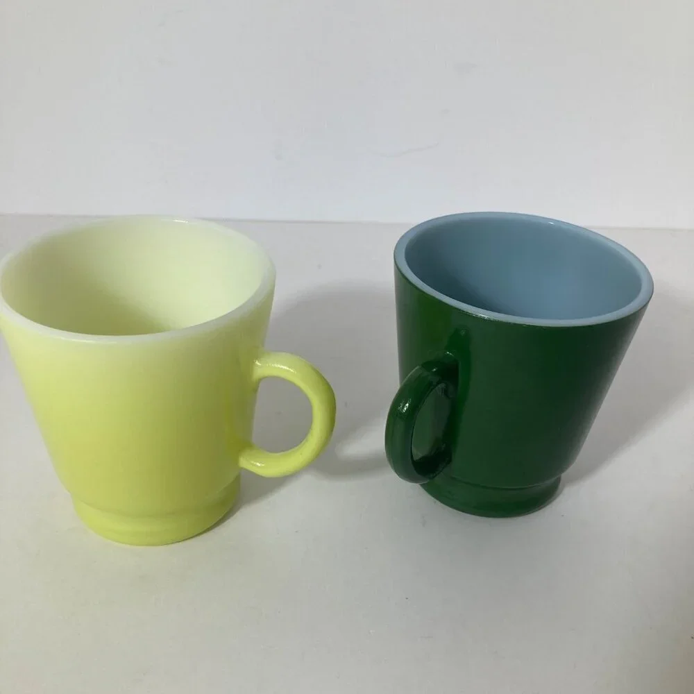 2 Vintage‎ Hazel Atlas Milk Glass Small Coffee Cups Yellow Green 3